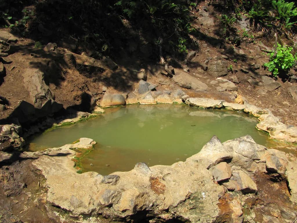 Hot Springs Near Crater Lake: Oregon Soak Guide