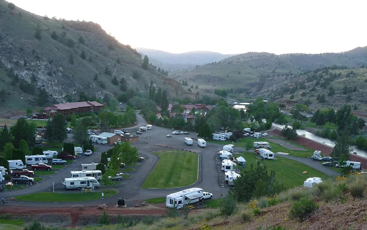 Kah-Nee-Ta Hot Springs: Oregon Day Passes & Pools Guide
