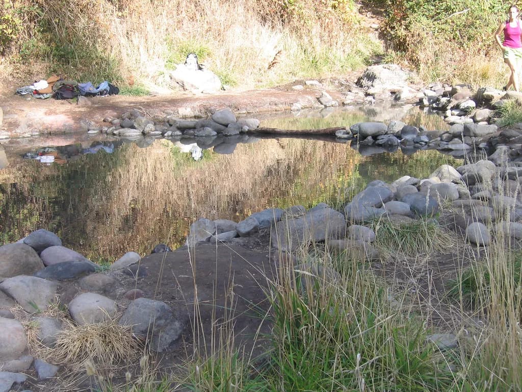 McCredie Hot Springs, Oregon: Roadside Pools on Salt Creek