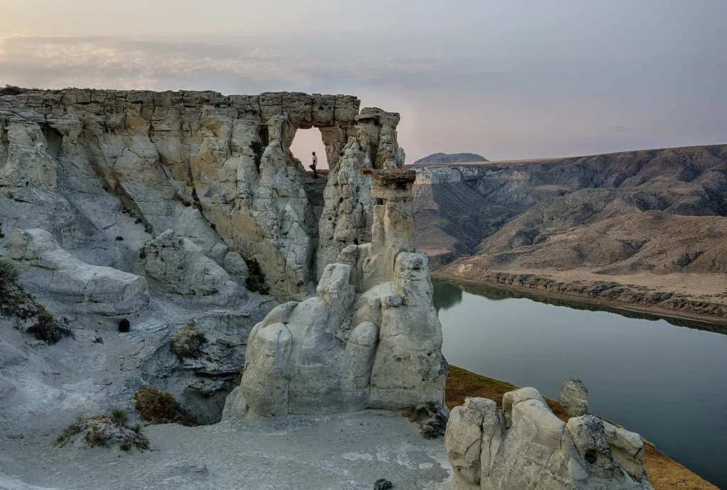 Pipestone Hot Springs, Montana: Soaking, Cabins and Access