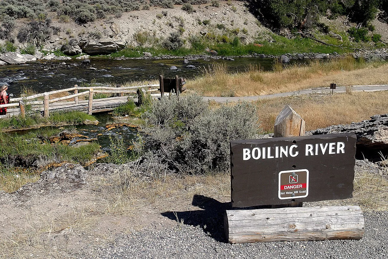 Boiling River, where Mammoth Hot Springs runoff meets the Gardner River