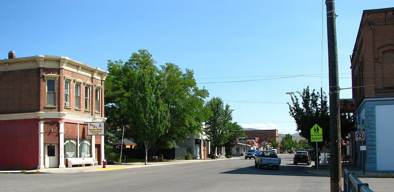 Main Street - Union Oregon, near Cove Hot Springs