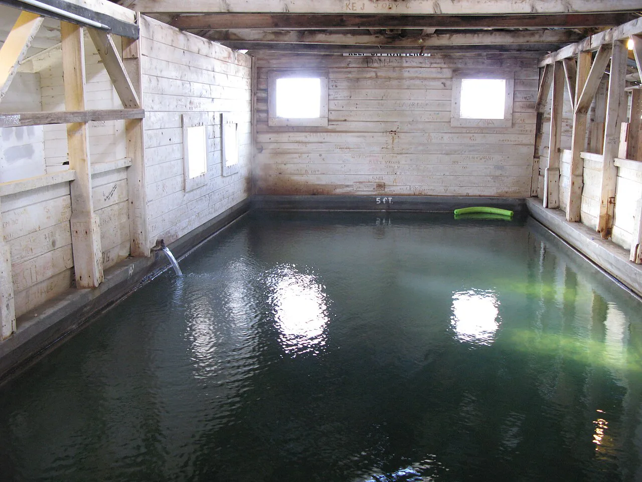 Summer Lake Hot Springs pool, Oregon