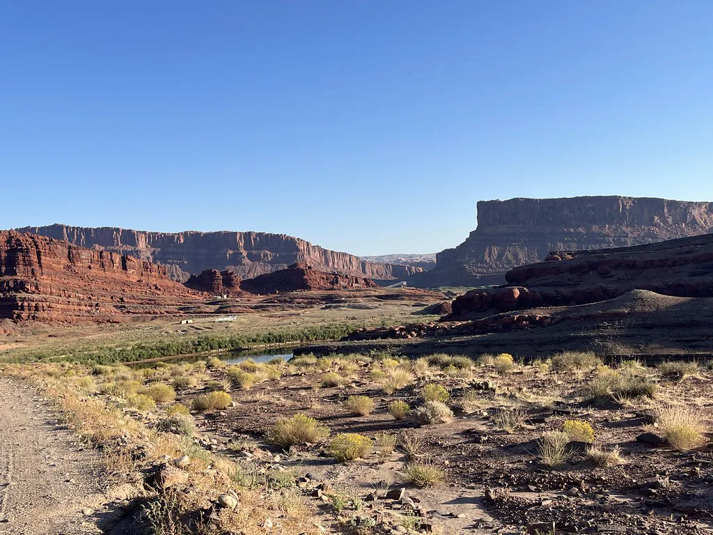 the road to Cave in Moab, Utah