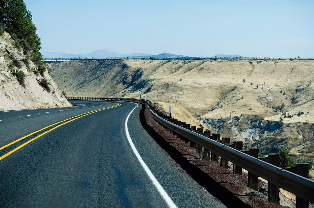 Road through the Deschutes canyon near Warm Springs, Oregon