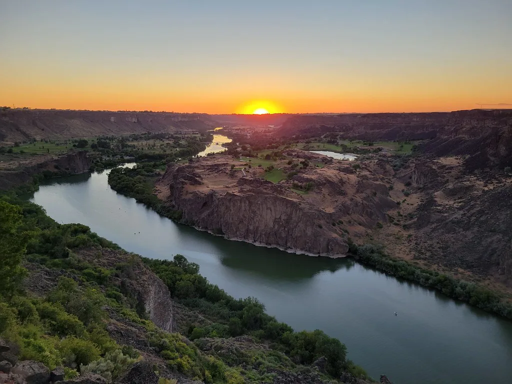 Sunset at the Snake River, about 25 km from Buhl, Idaho