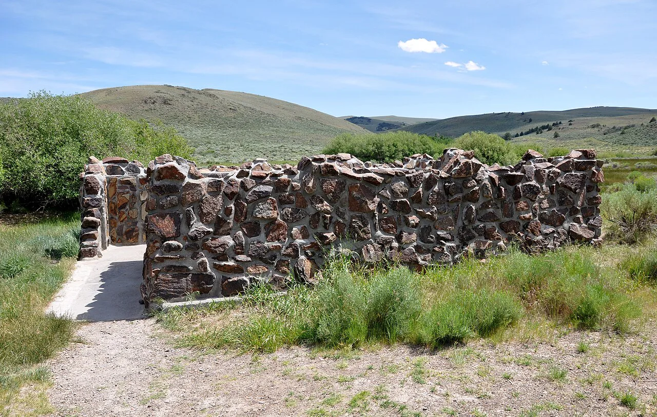 Hot springs structure on Hart Mountain, Oregon
