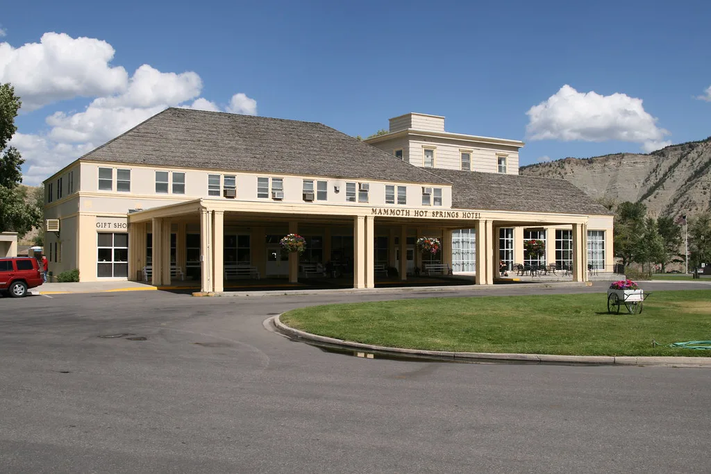 Mammoth Hot Springs Hotel, Wyoming